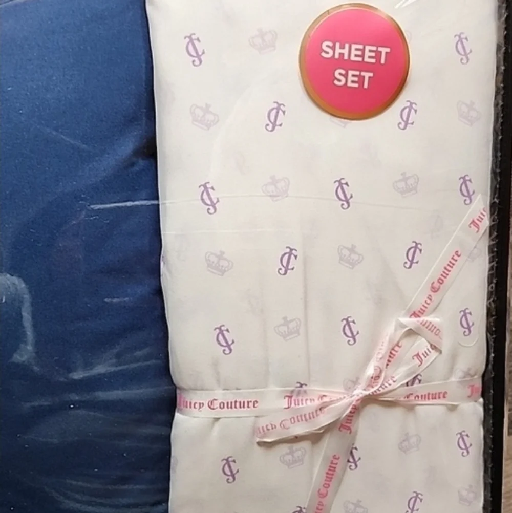 Juicy Couture 8 Piece Queen Comforter Bed Set Leopard Print White & Blue - New